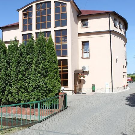 Hotel Oaza Prudnik Exterior foto