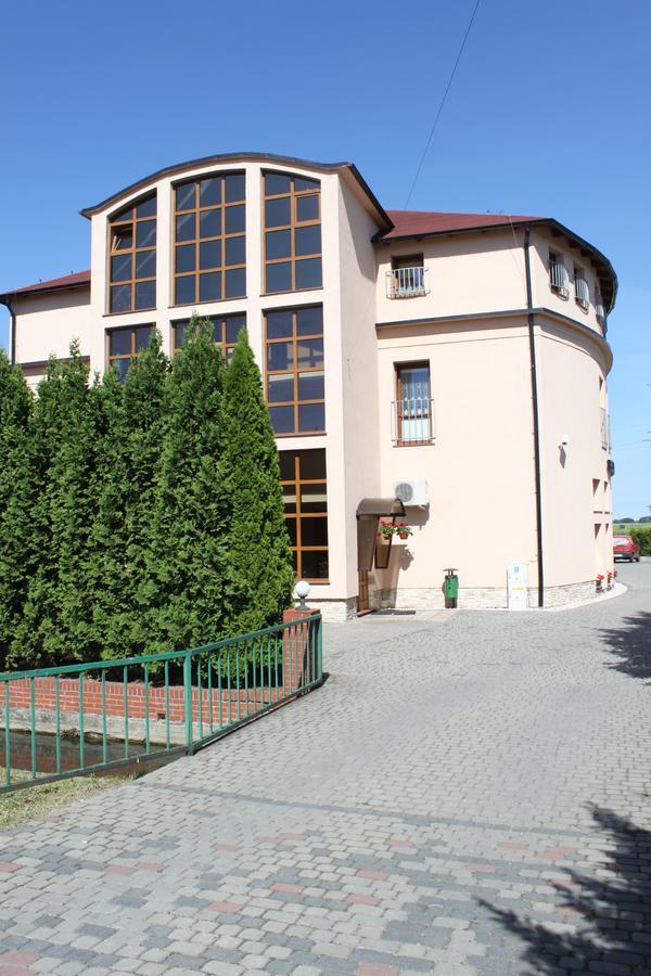 Hotel Oaza Prudnik Exterior foto